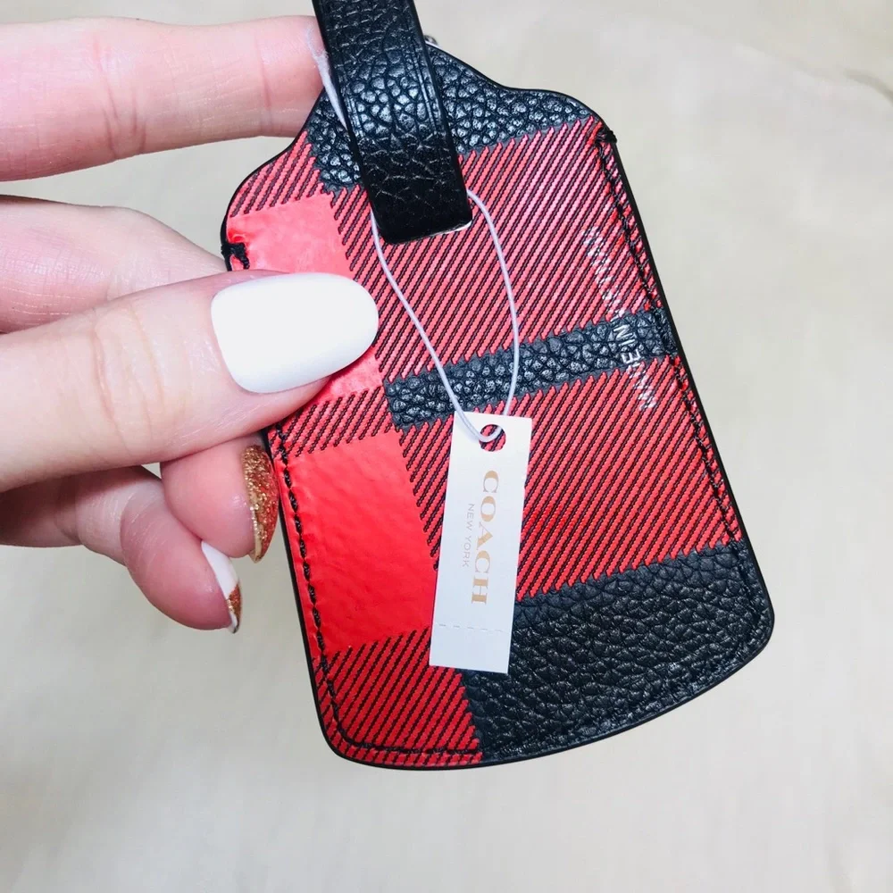 COACH LUXURY TAG